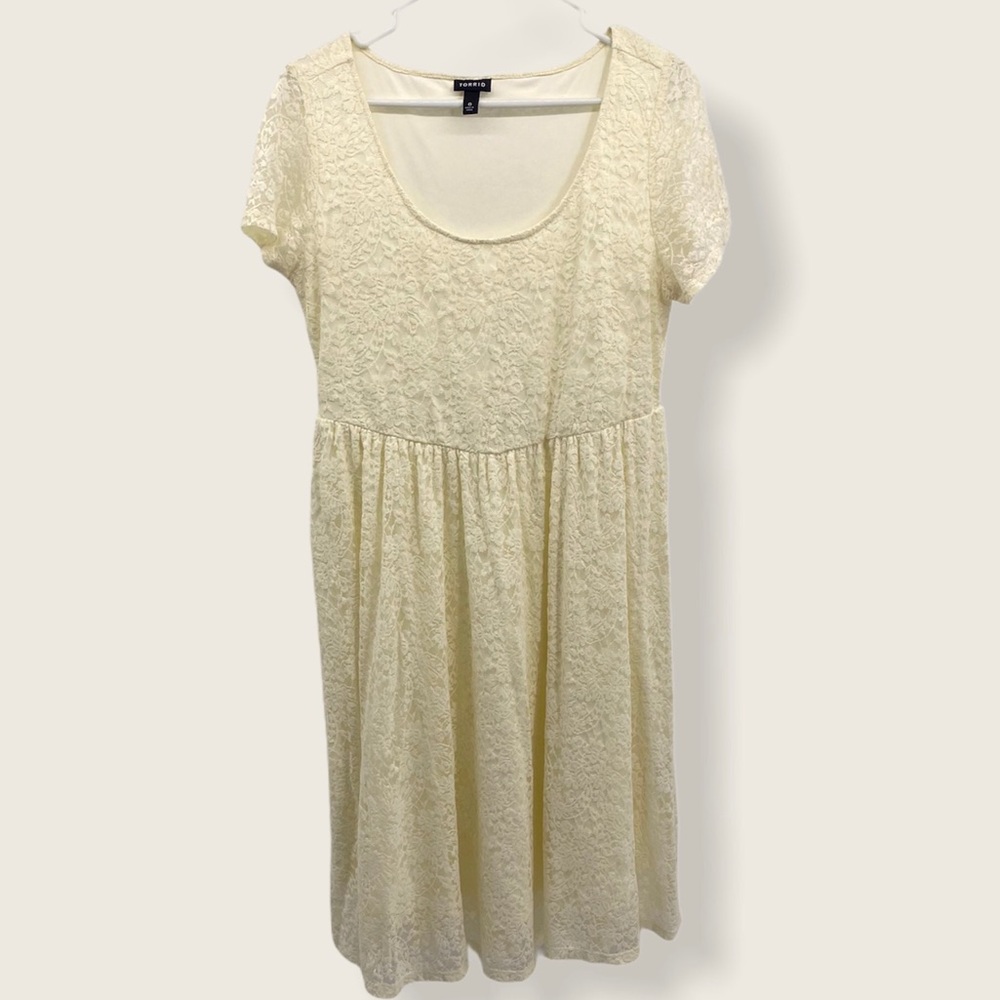 Torrid Cream Lace Dress Size 0